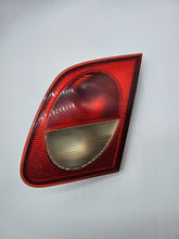 Feu arrière droit intérieur Mercedes Benz E-Klasse W210 A2108201064